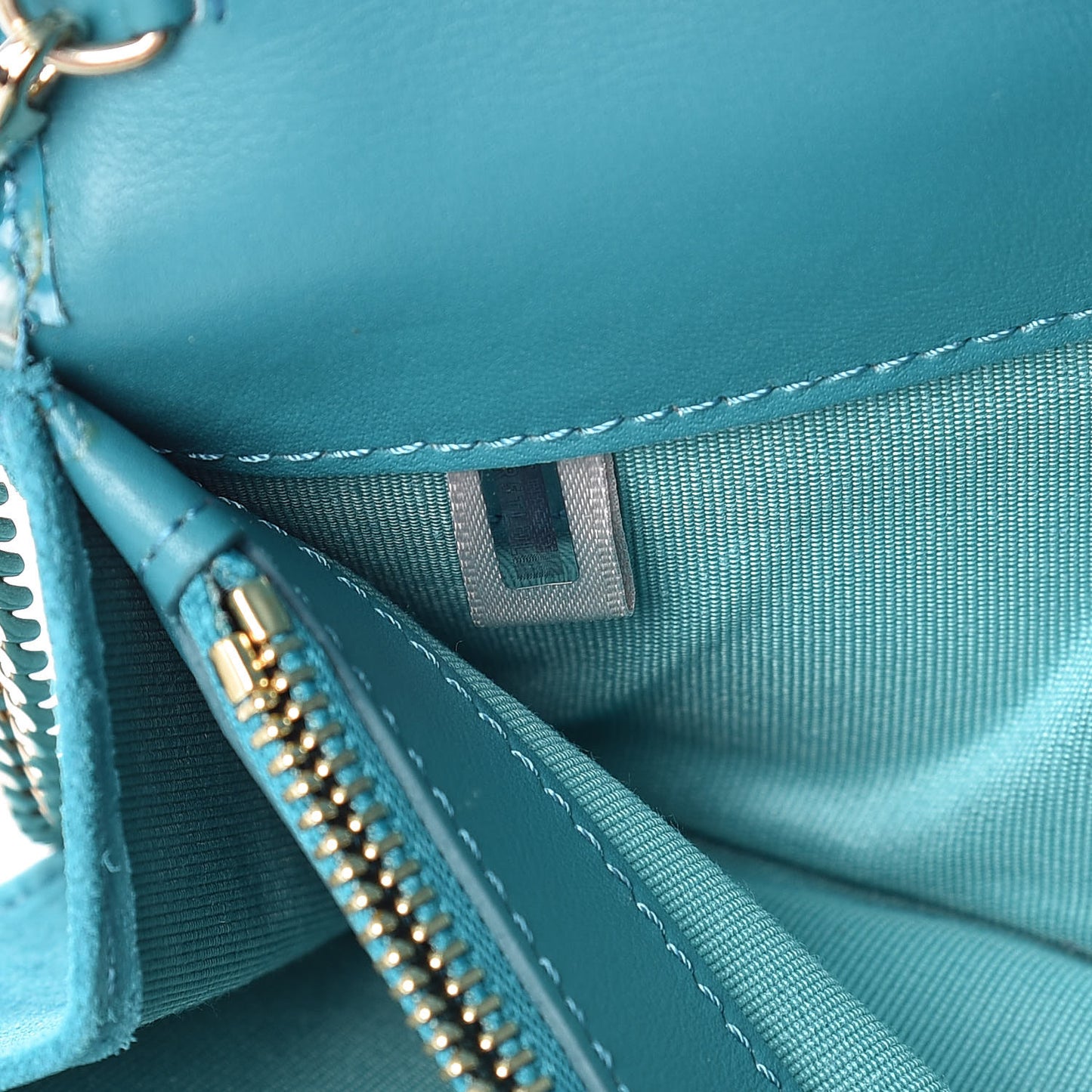 Patent Milla Wallet on Chain Turquoise