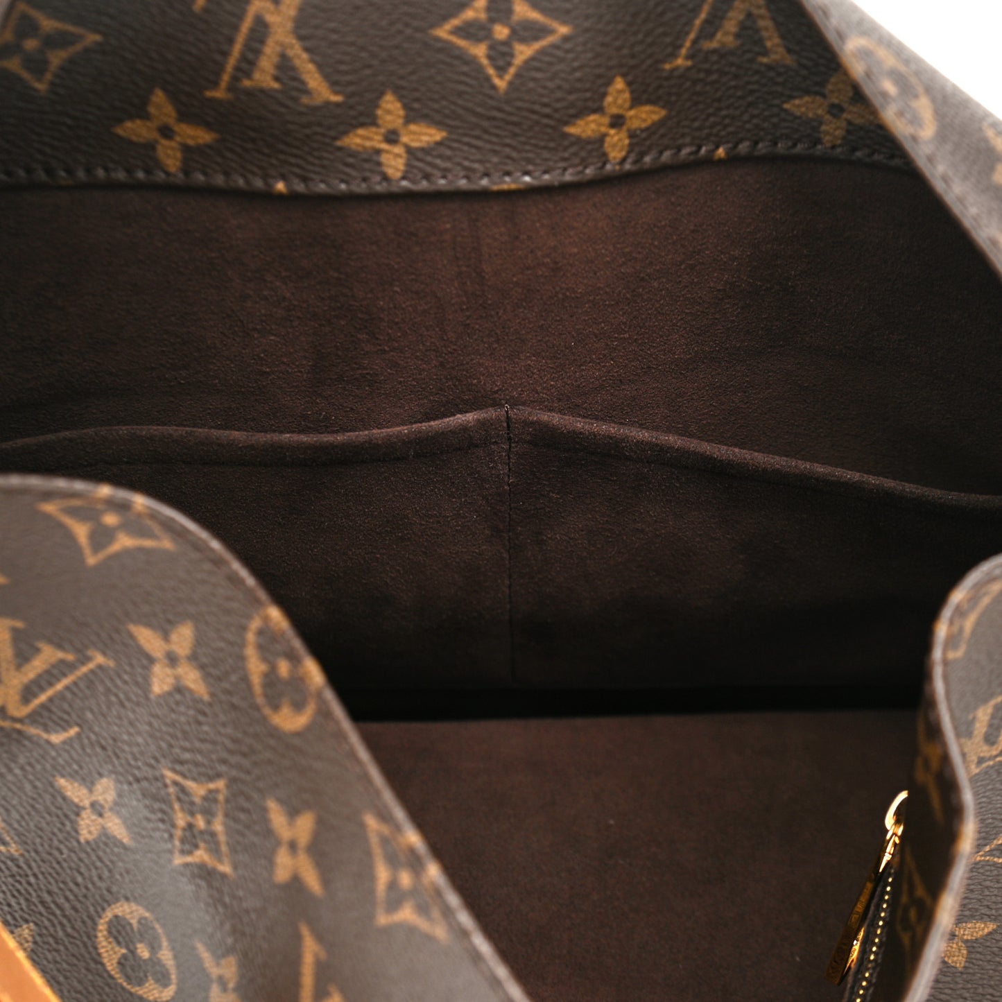 Monogram Metis