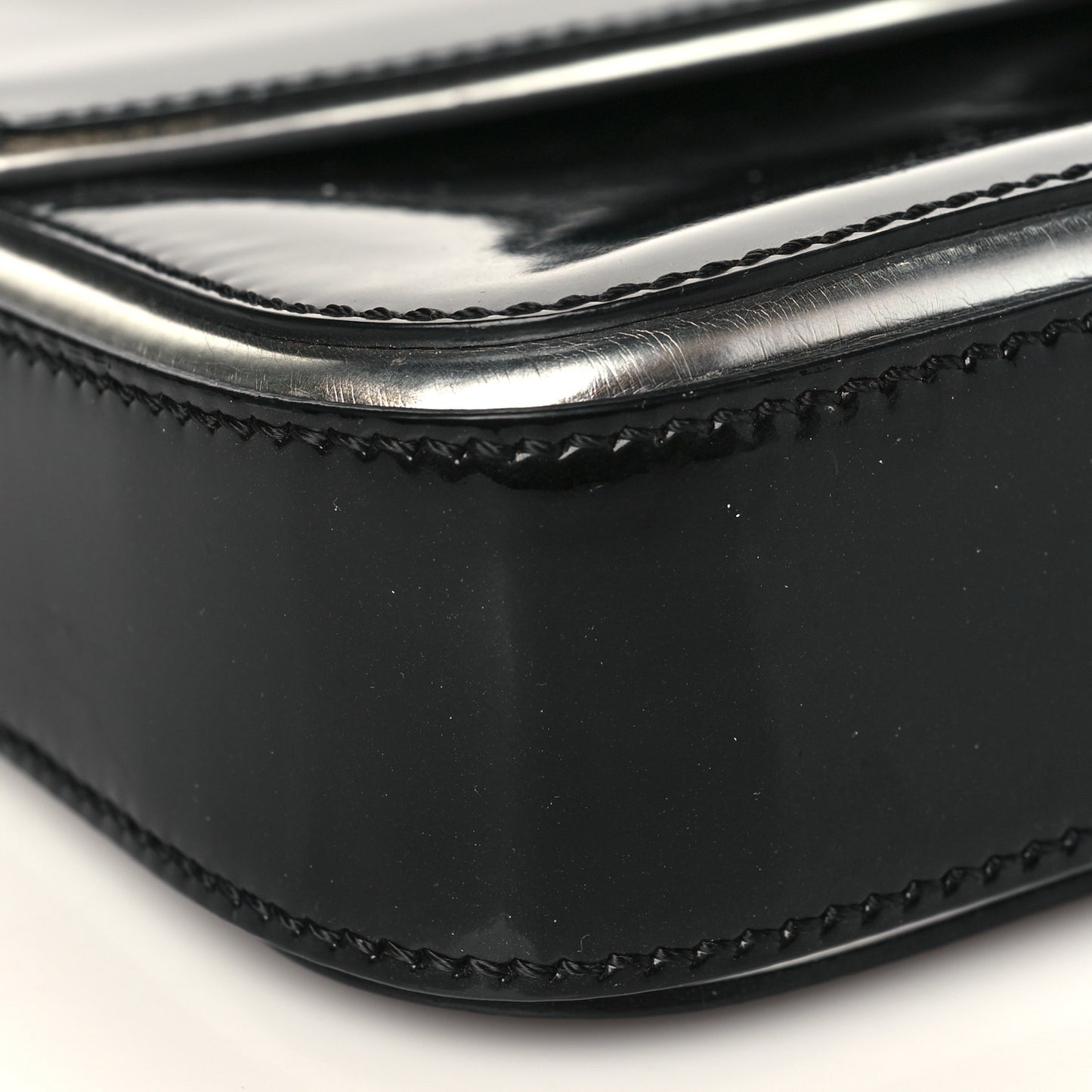 Vernice Chain Handle Baguette Black