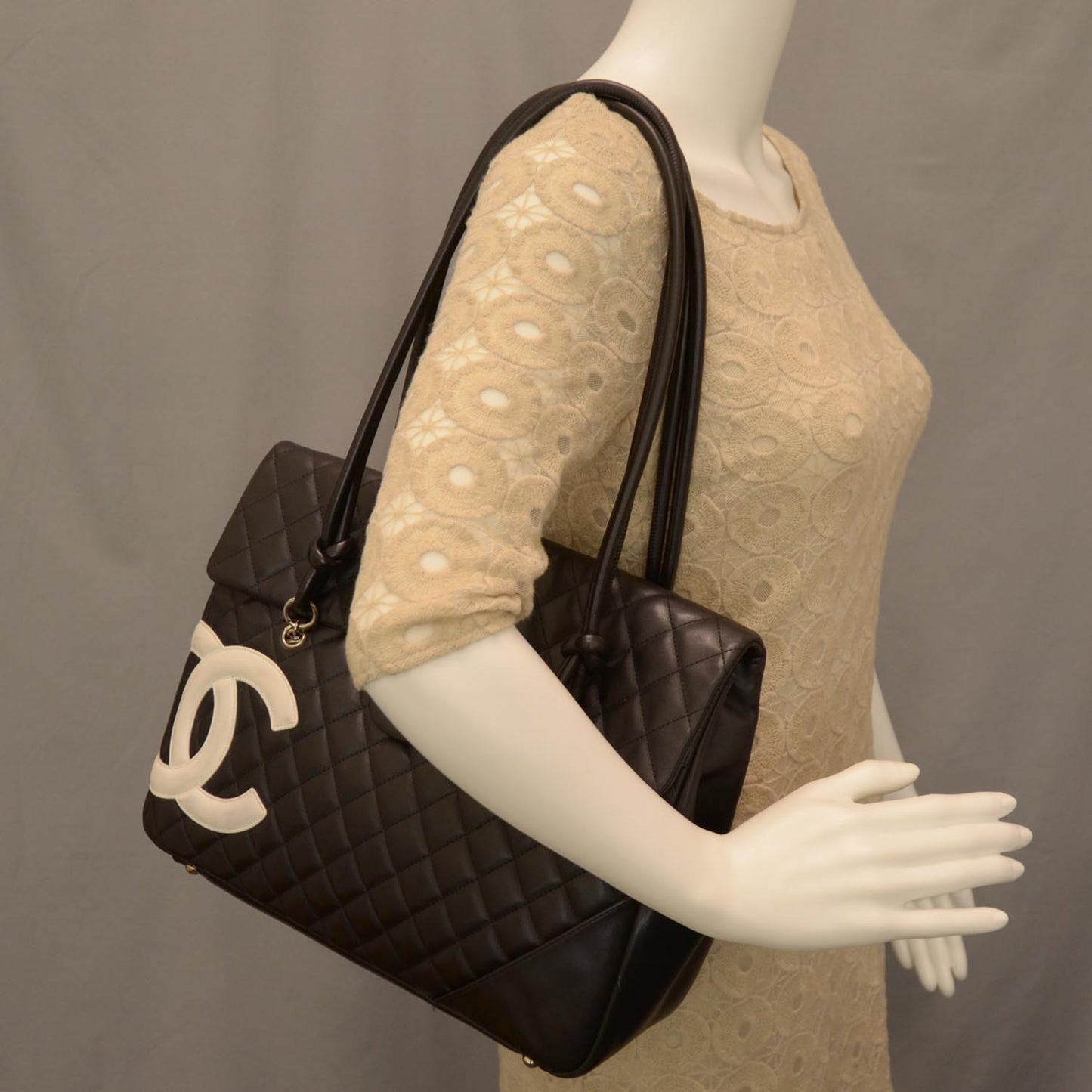 Calfskin Quilted Large Cambon Flap Black White
