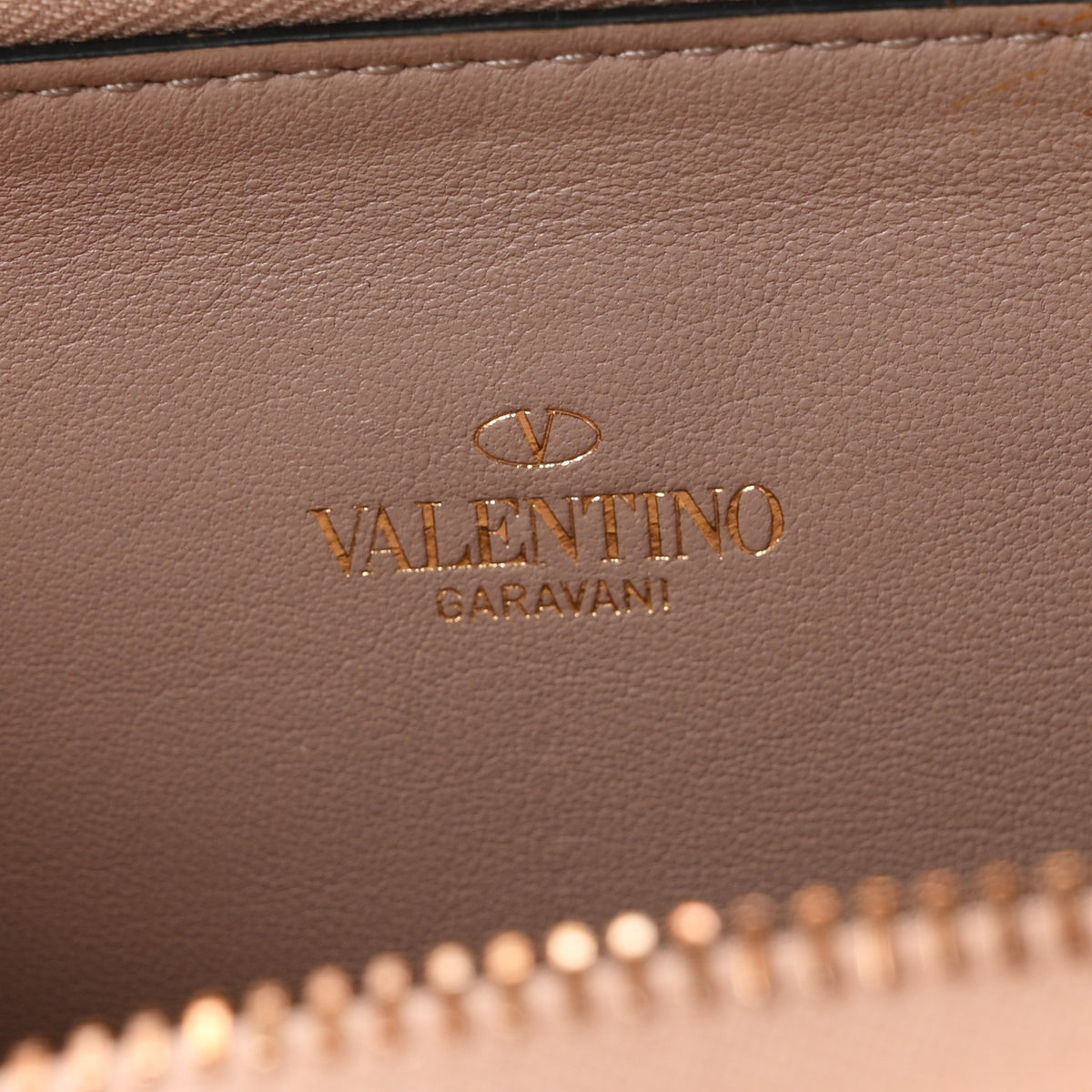 Metallic Pebbled Calfskin Rockstud Zip Around Wallet Rame