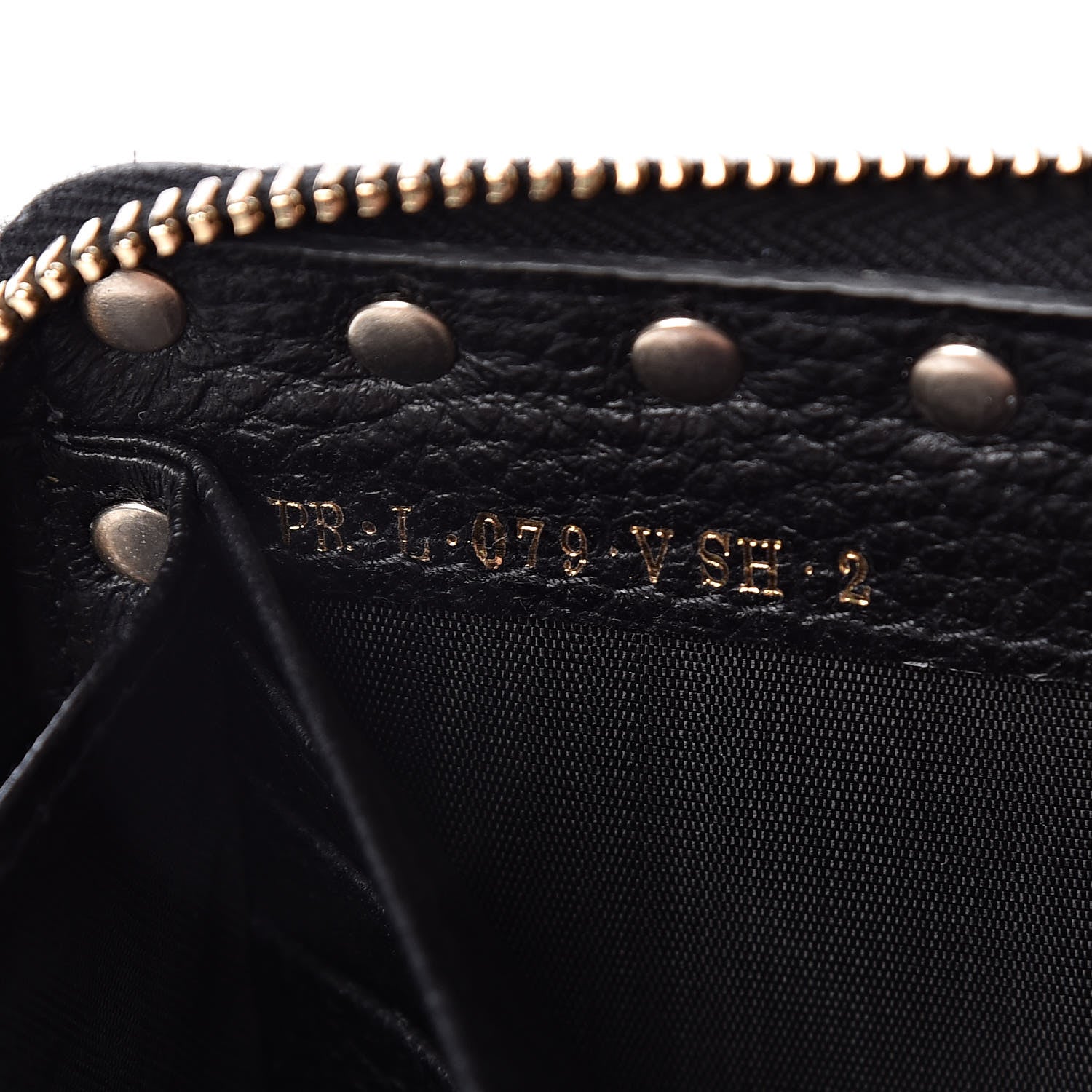 Valentino Garavani Pebbled Calfskin Rockstud Zip Around Wallet Black 7 of 10
