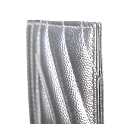 Saint Laurent Metallic Grain De Poudre Matelasse Chevron Monogram Credit Card Case Argento 8 of 9