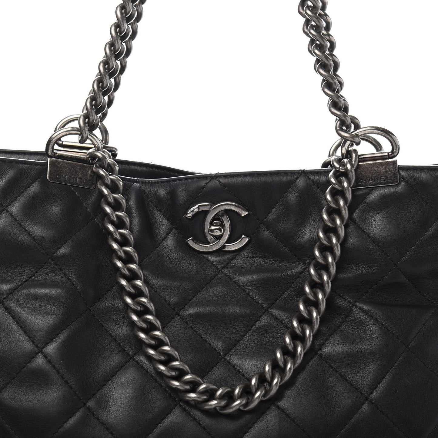 Calfskin Quilted Large Shopping In Chains Tote Black
