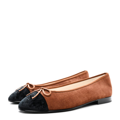 Chanel Velvet Cap Toe CC Ballerina Flats 38.5 Brown Black 3 of 9