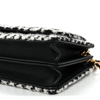 Chanel Tweed Houndstooth Quilted Phone Holder Flap White Black 9 of 9