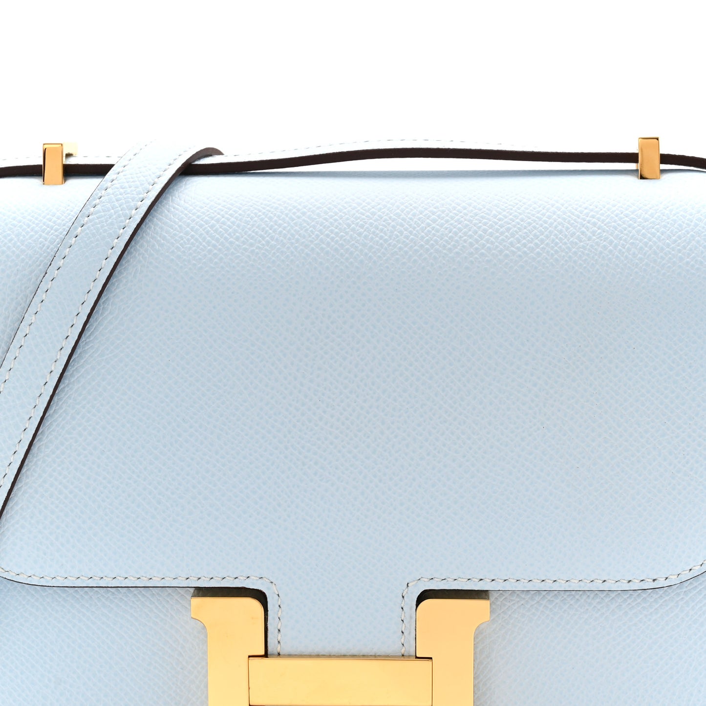 Epsom Constance 18 Bleu Brume