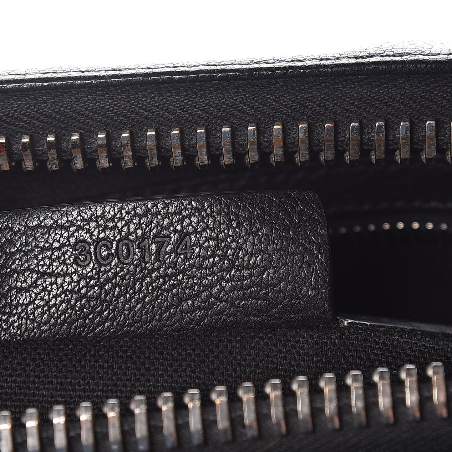 Sugar Goatskin Medium Antigona Black