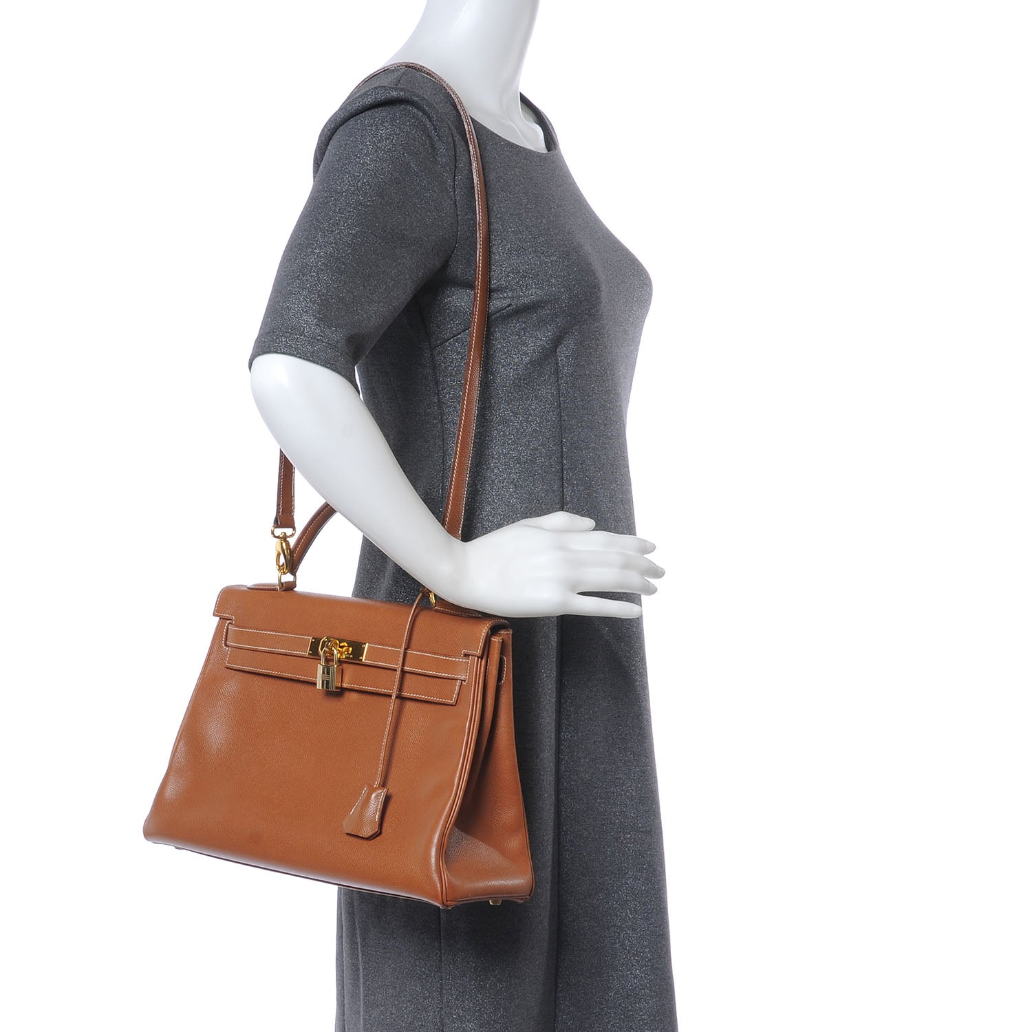 Hermes Courchevel Kelly 32 Gold 2 of 12