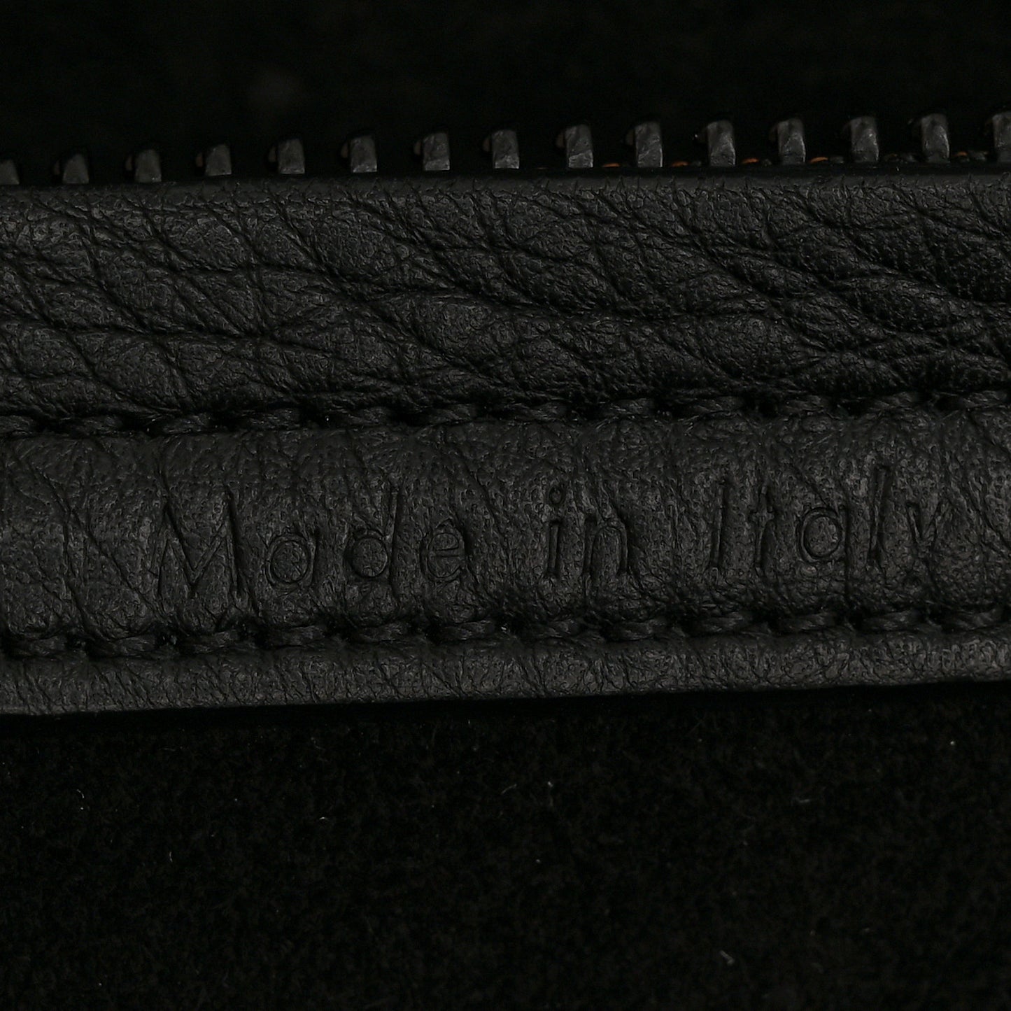 Grained Calfskin Medium Phantom Luggage Black
