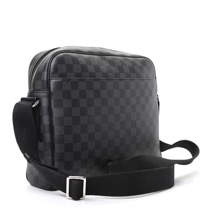 Louis Vuitton Damier Graphite Dayton Reporter MM 3 of 9