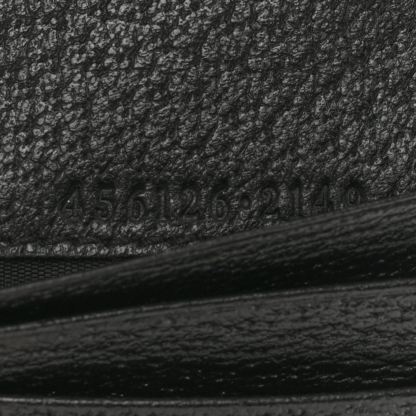 Textured Dollar Calfskin Berry Print GG Marmont Card Case Black Light Copper