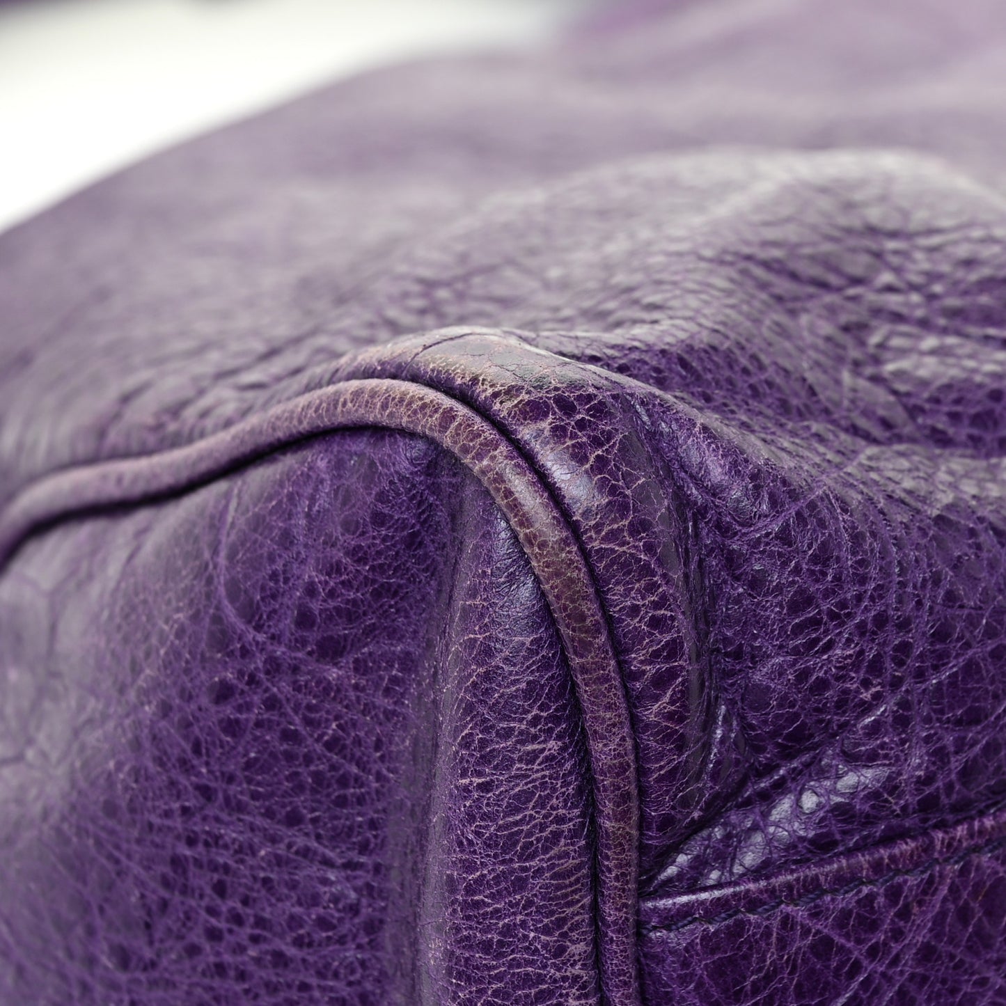 Agneau Classic Hardware Velo Dark Violet