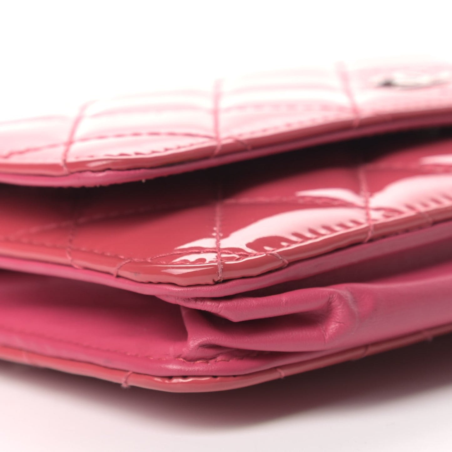 Patent Calfskin Quilted Wallet On Chain WOC Pink