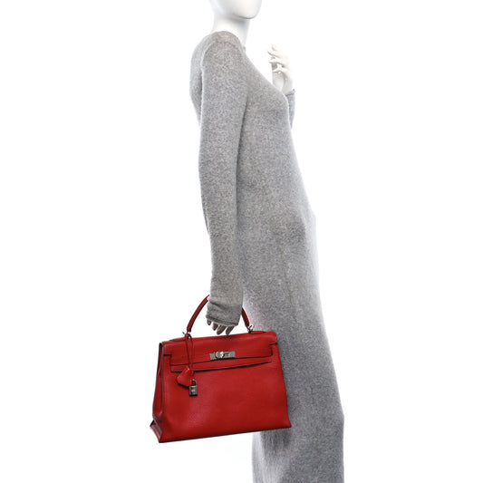 Togo Kelly Sellier 32 Rouge Vif