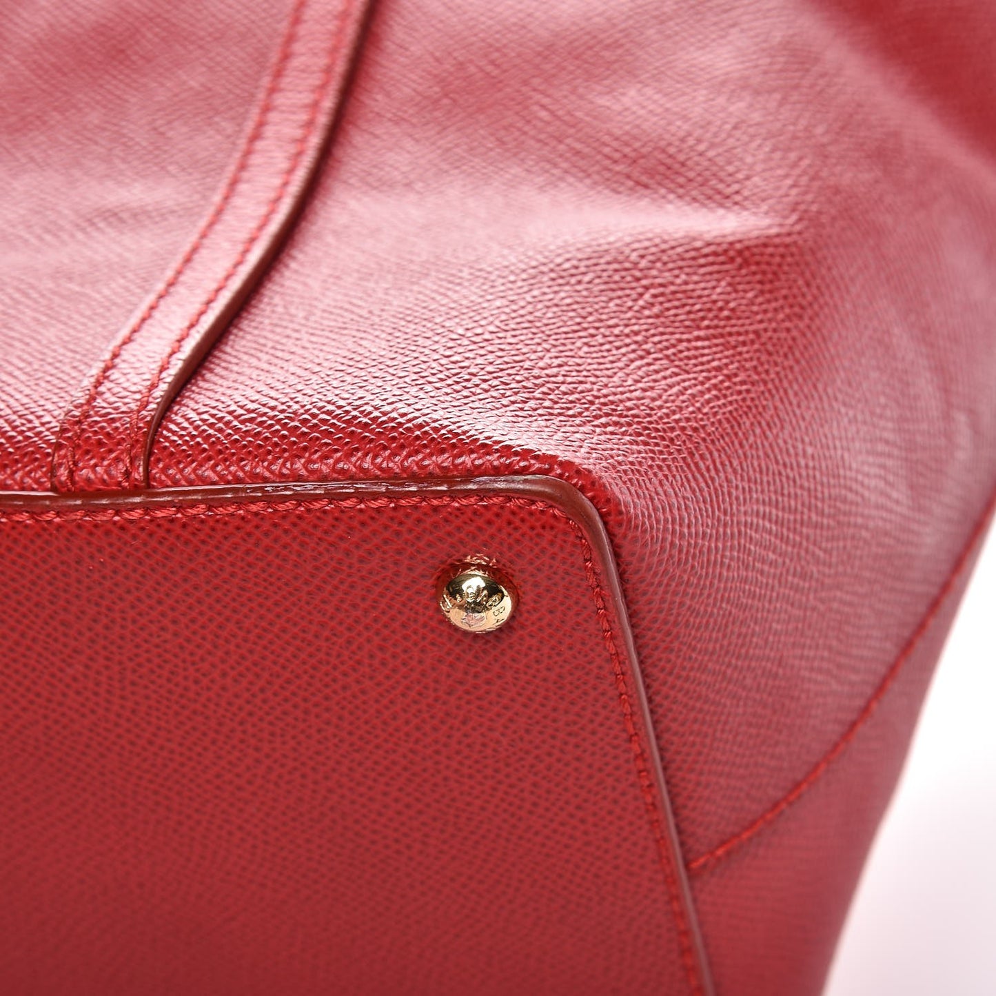 Textured Calfskin Miss Escape Tote Red