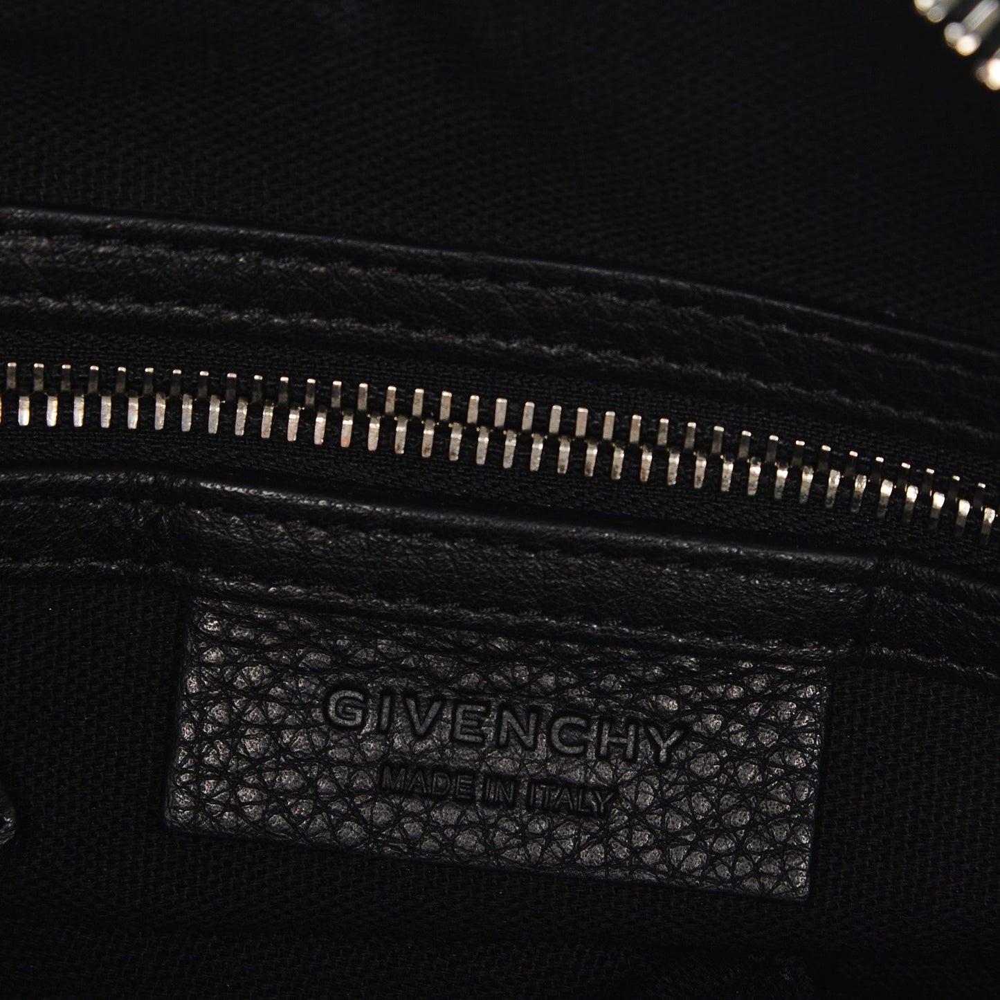 Waxed Calfskin Micro Nightingale Black