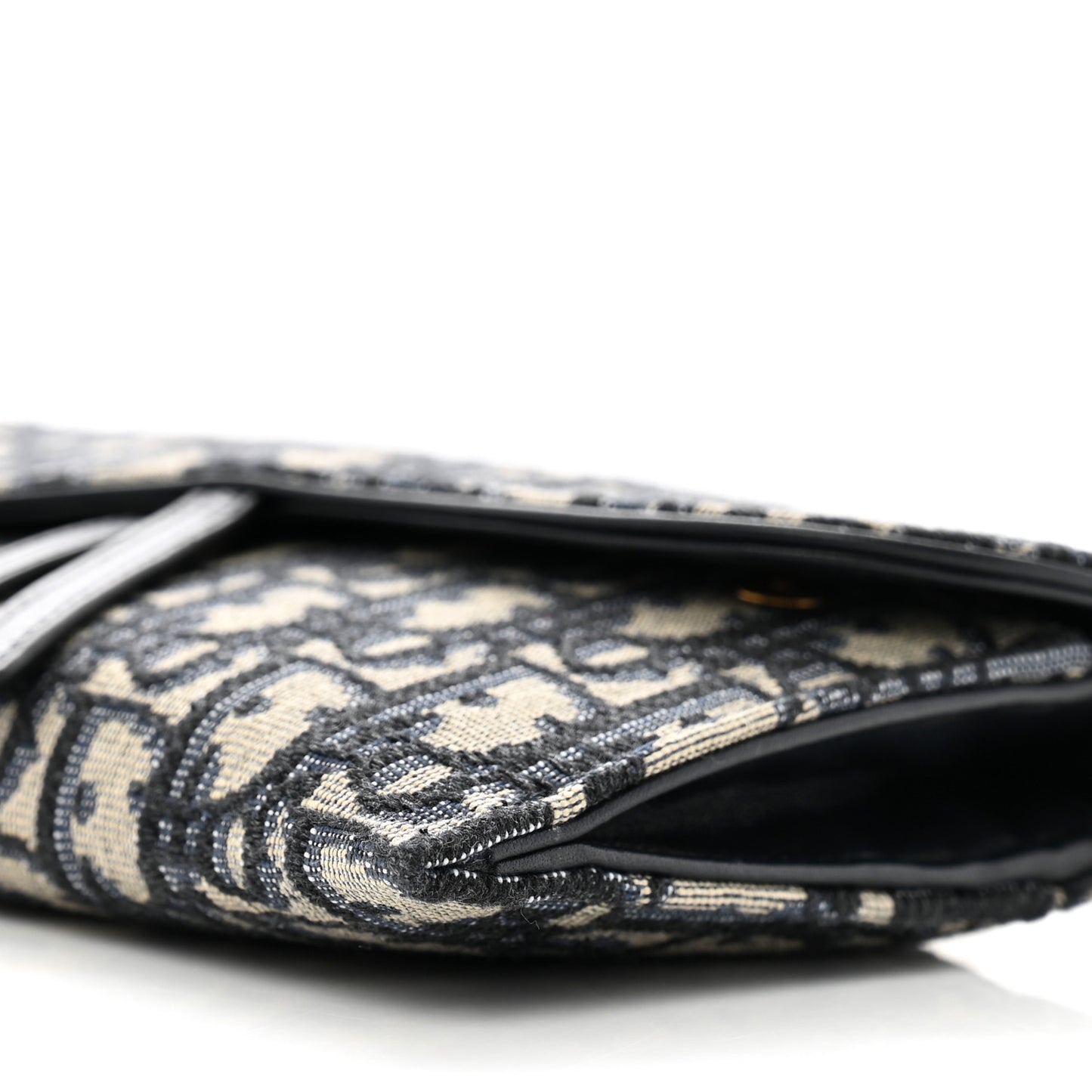 Oblique Saddle Chain Long Wallet Blue