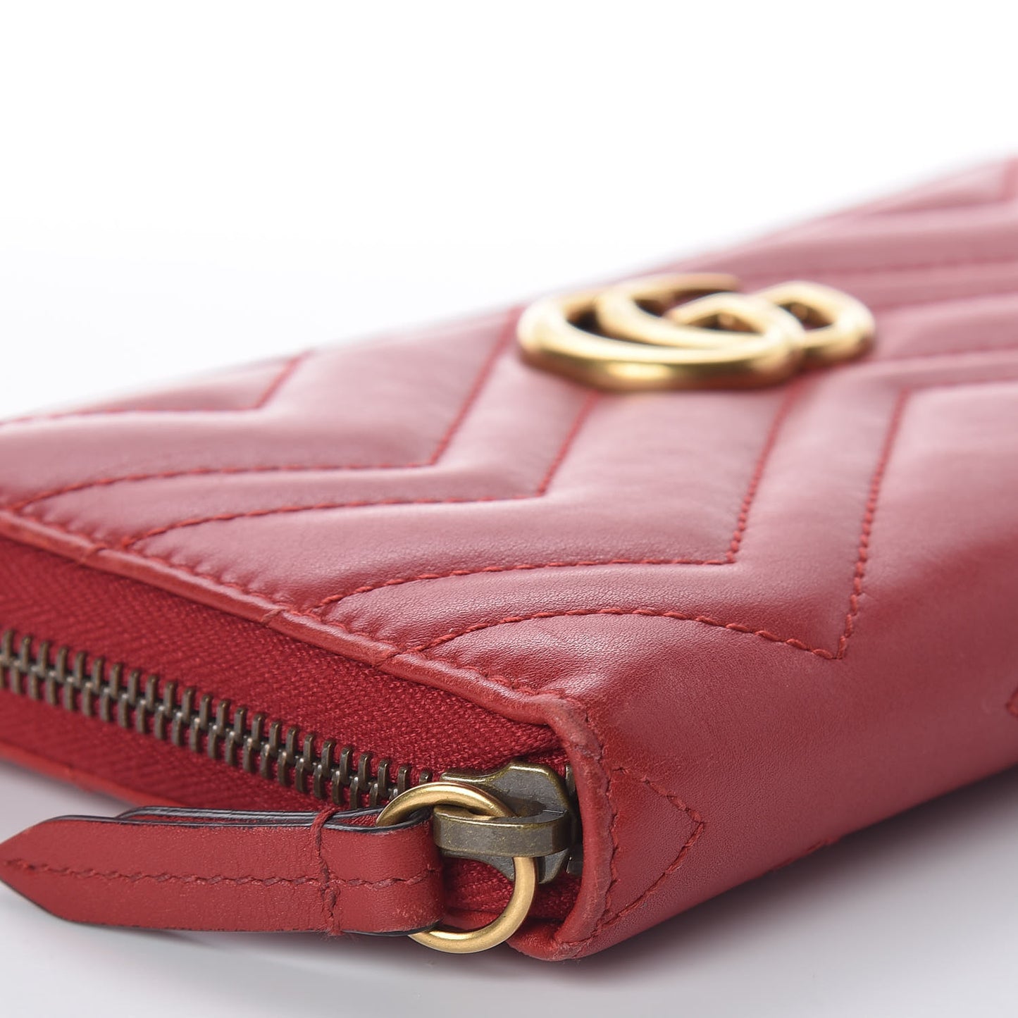 Calfskin Matelasse GG Marmont Zip Around Wallet Hibiscus Red
