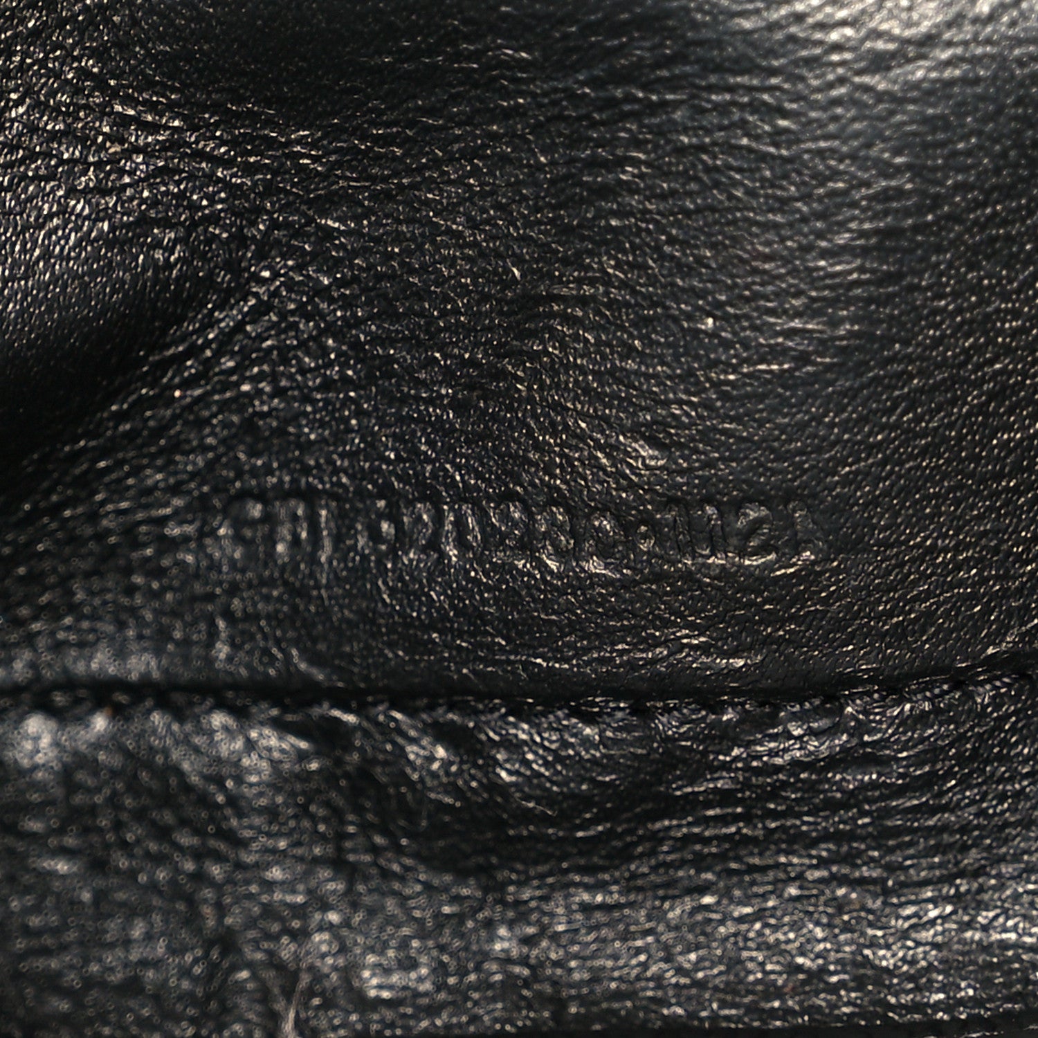 Saint Laurent Grain De Poudre Mixed Matelasse Triquilt Monogram Chain Wallet Black 7 of 10