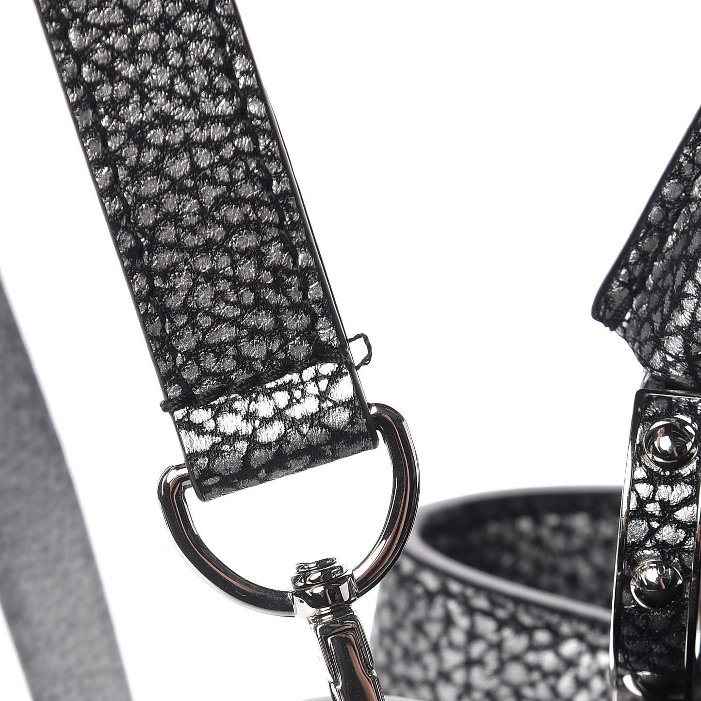 Metallic Taurillon Capucines PM Silver Black