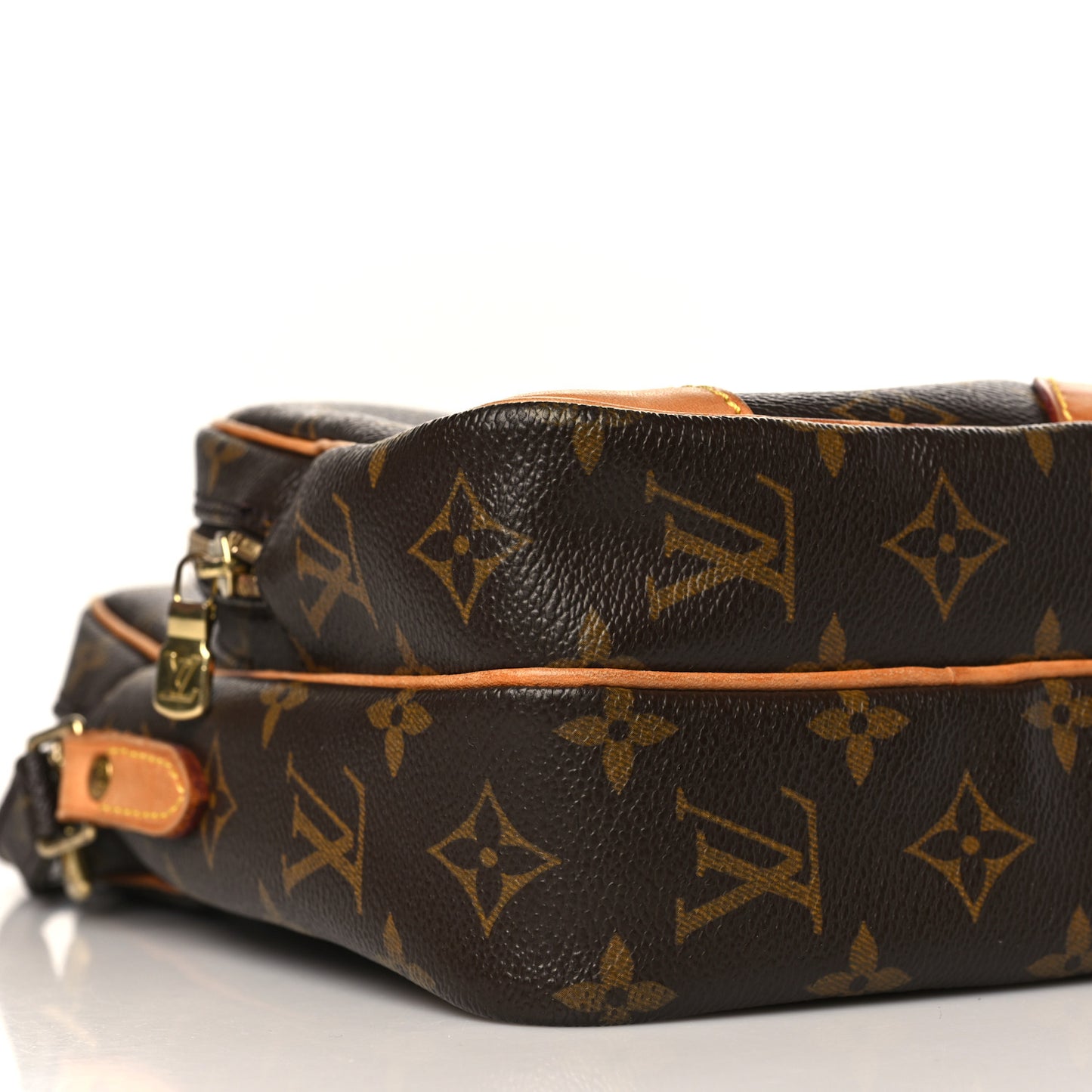Monogram Amazone