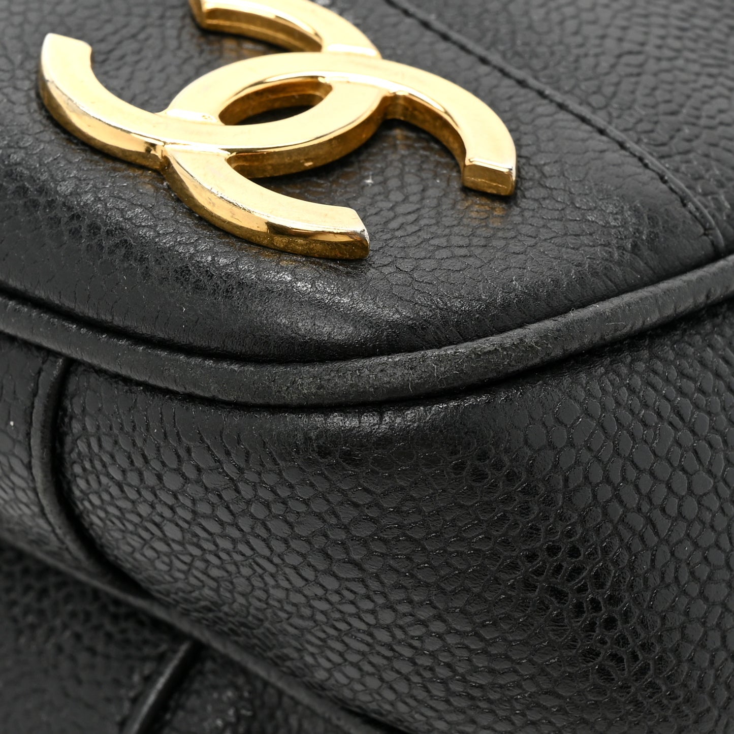 Caviar Shoulder Bag Black