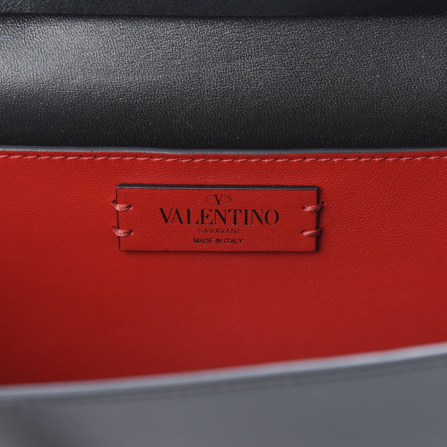 Valentino Garavani Calfskin VCase Chain Wallet Black 6 of 12