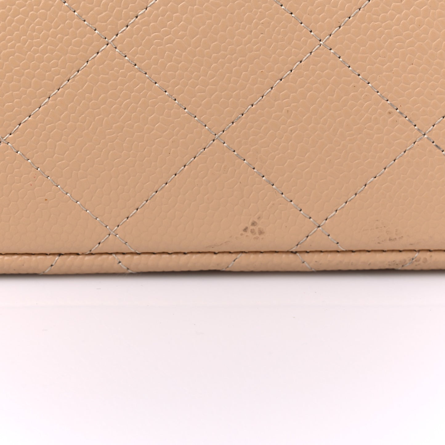 Caviar Quilted Jumbo Double Flap Beige Clair