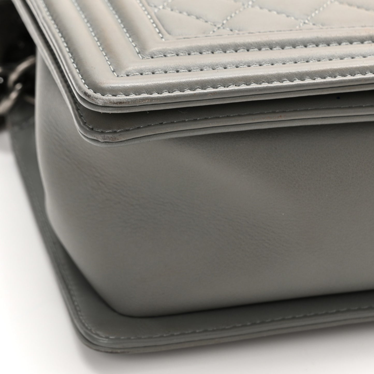 Lambskin Quilted Medium Boy Flap Grey