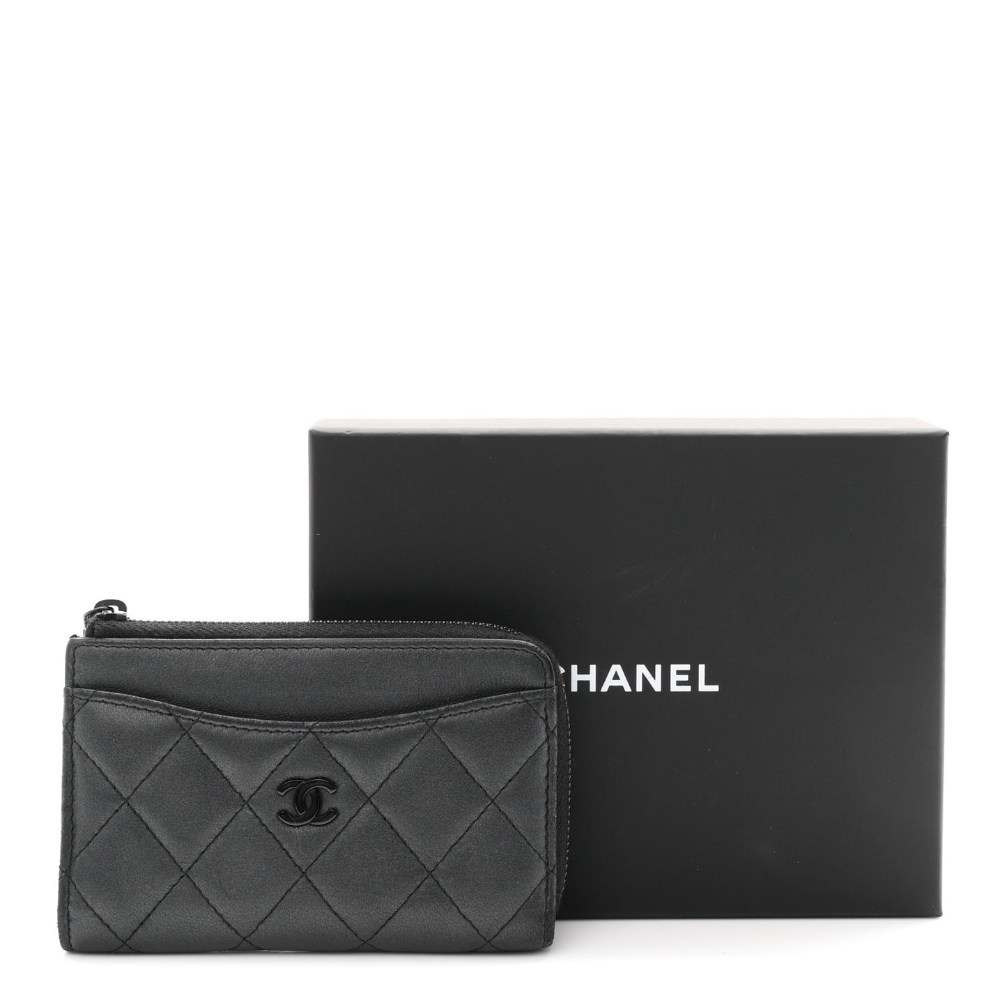 Pearly Lambskin Quilted Zip Card Holder So Black
