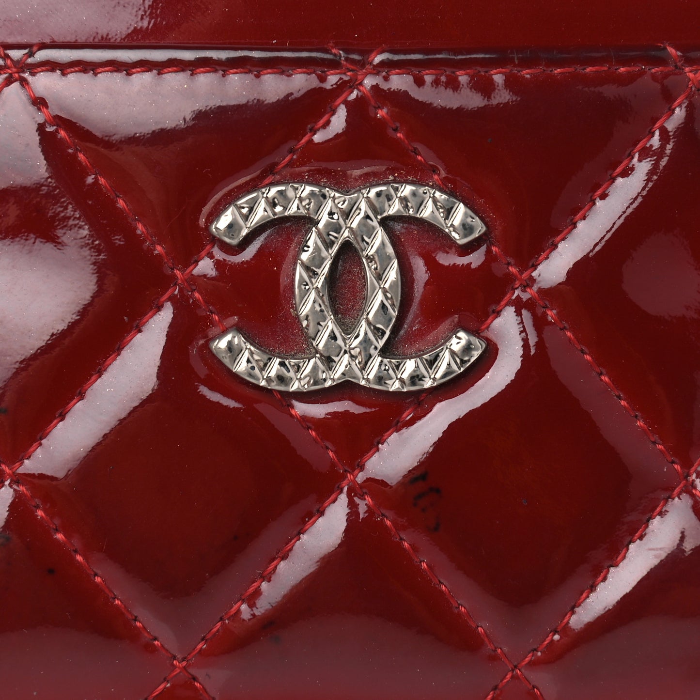 Patent Quilted Brilliant Card Holder Red