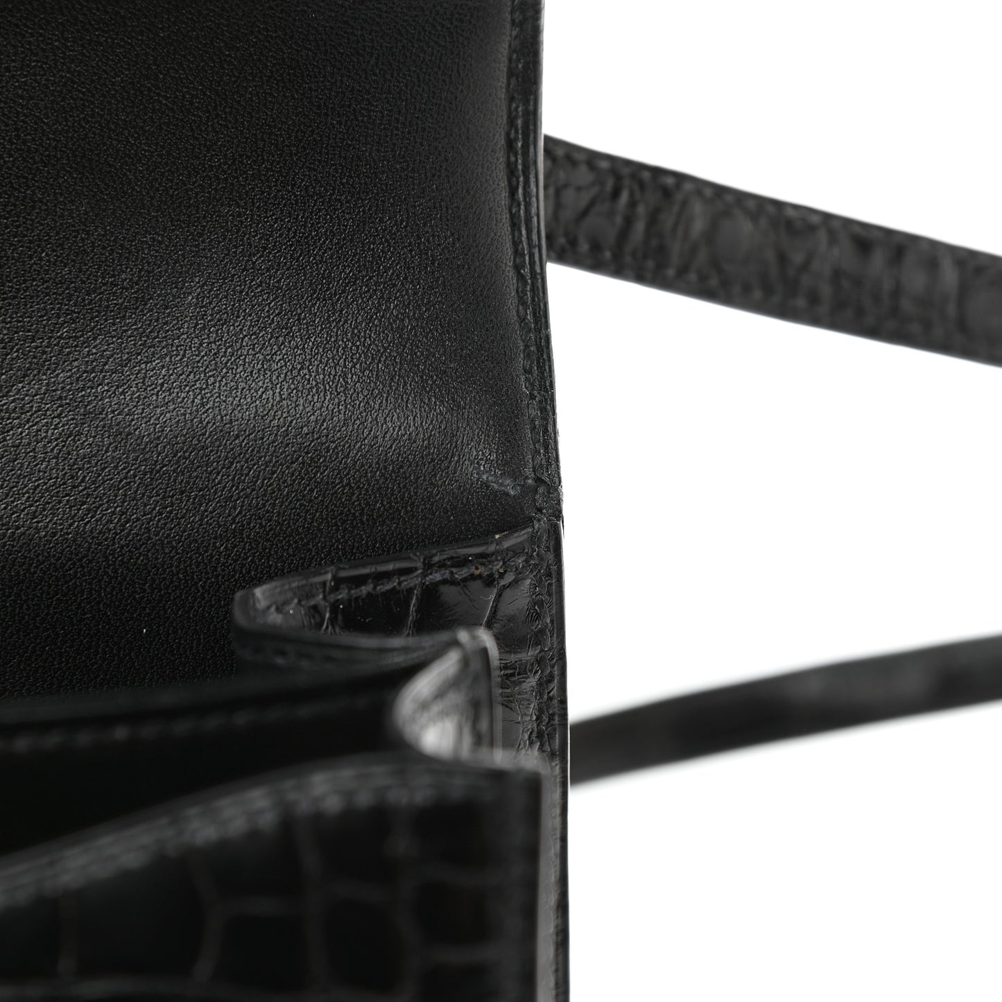 Shiny Alligator Constance 18 Black