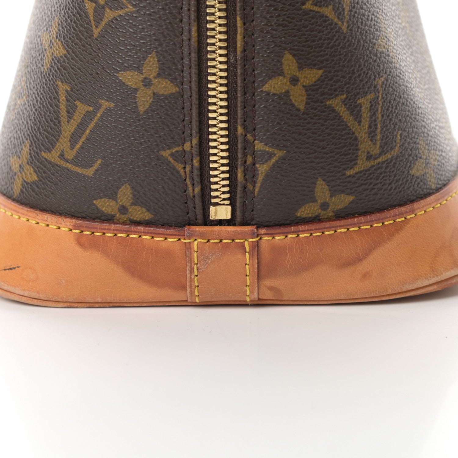 Louis Vuitton Monogram Alma PM 13 of 16