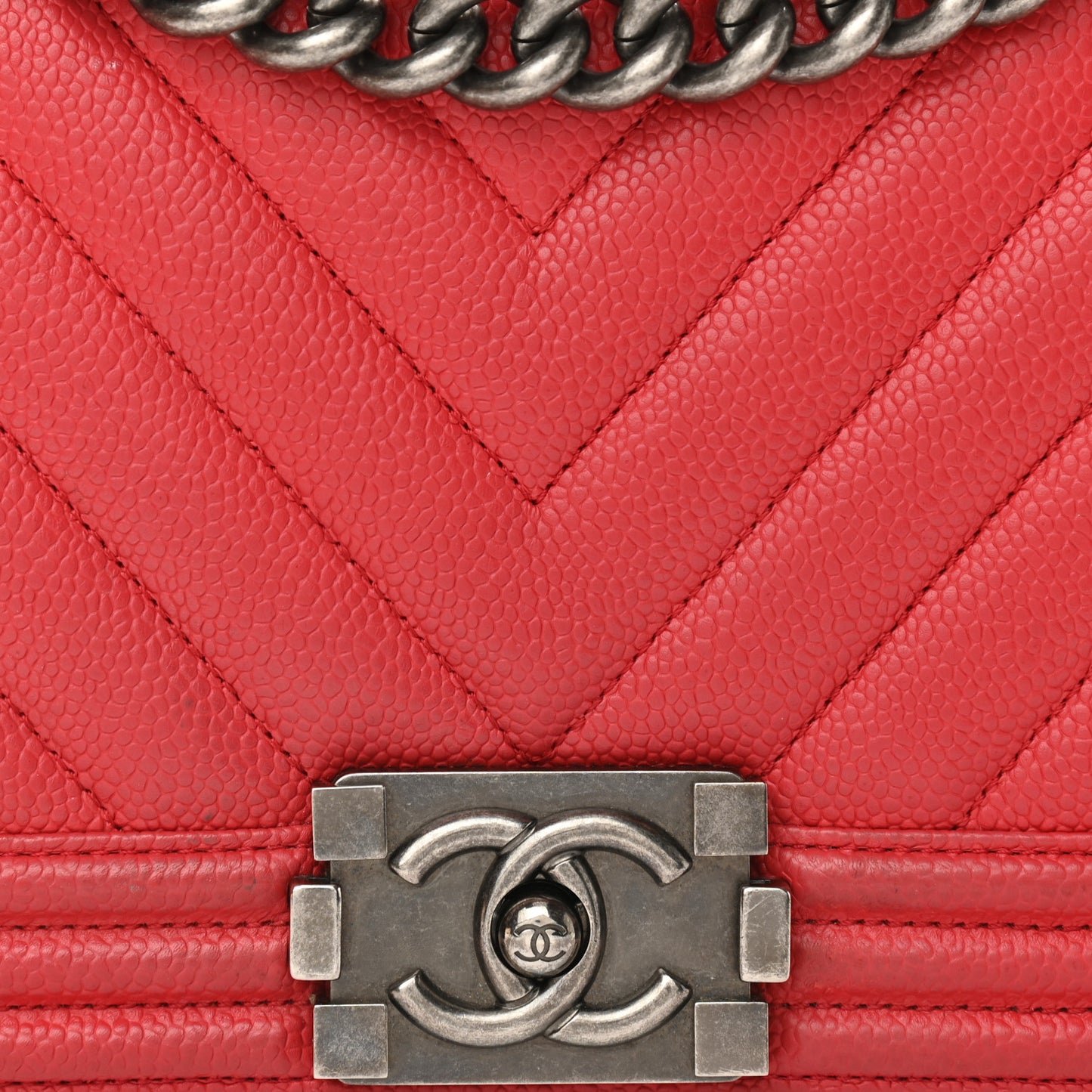 Caviar Chevron Quilted Medium Boy Flap Red