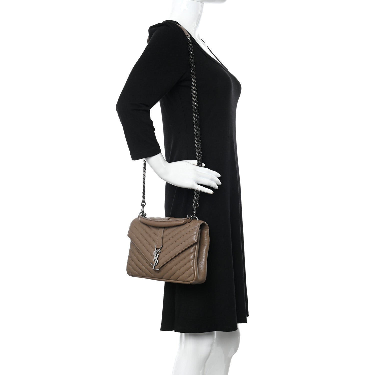 Saint Laurent Sheepskin Matelasse Chevron Monogram Medium College Bag Fard 2 of 13