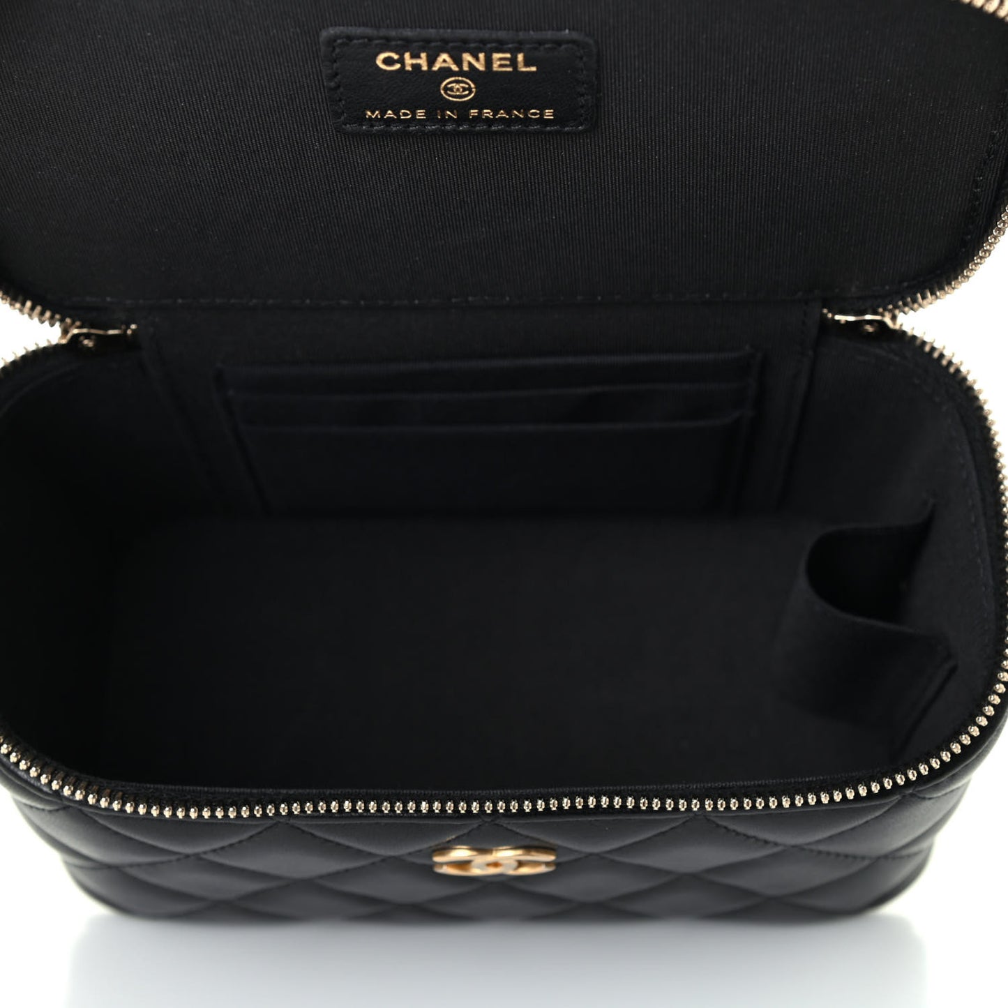 Lambskin Quilted Small Top Handle Vanity Case With Chain Black