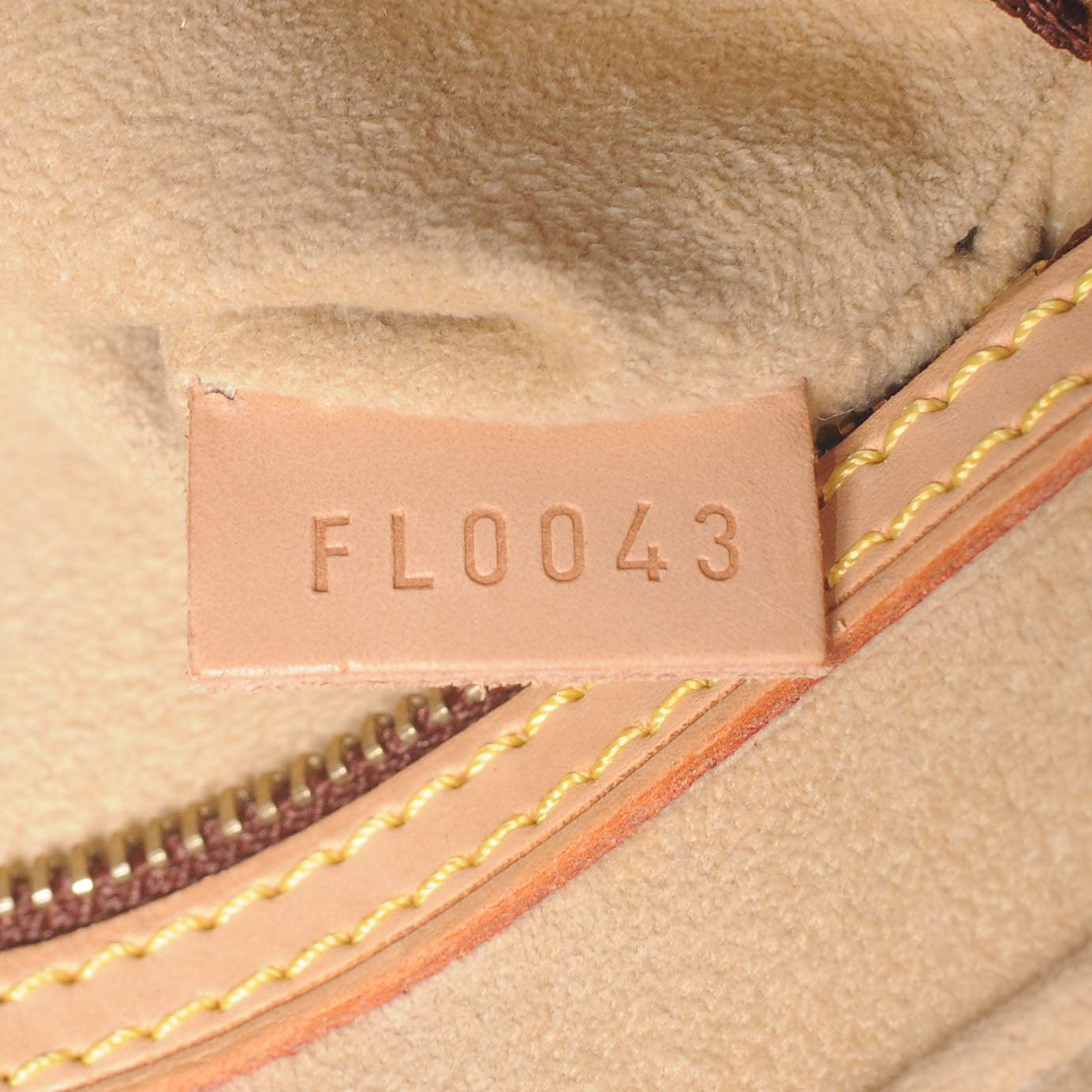 Louis Vuitton Monogram Looping MM 7 of 7