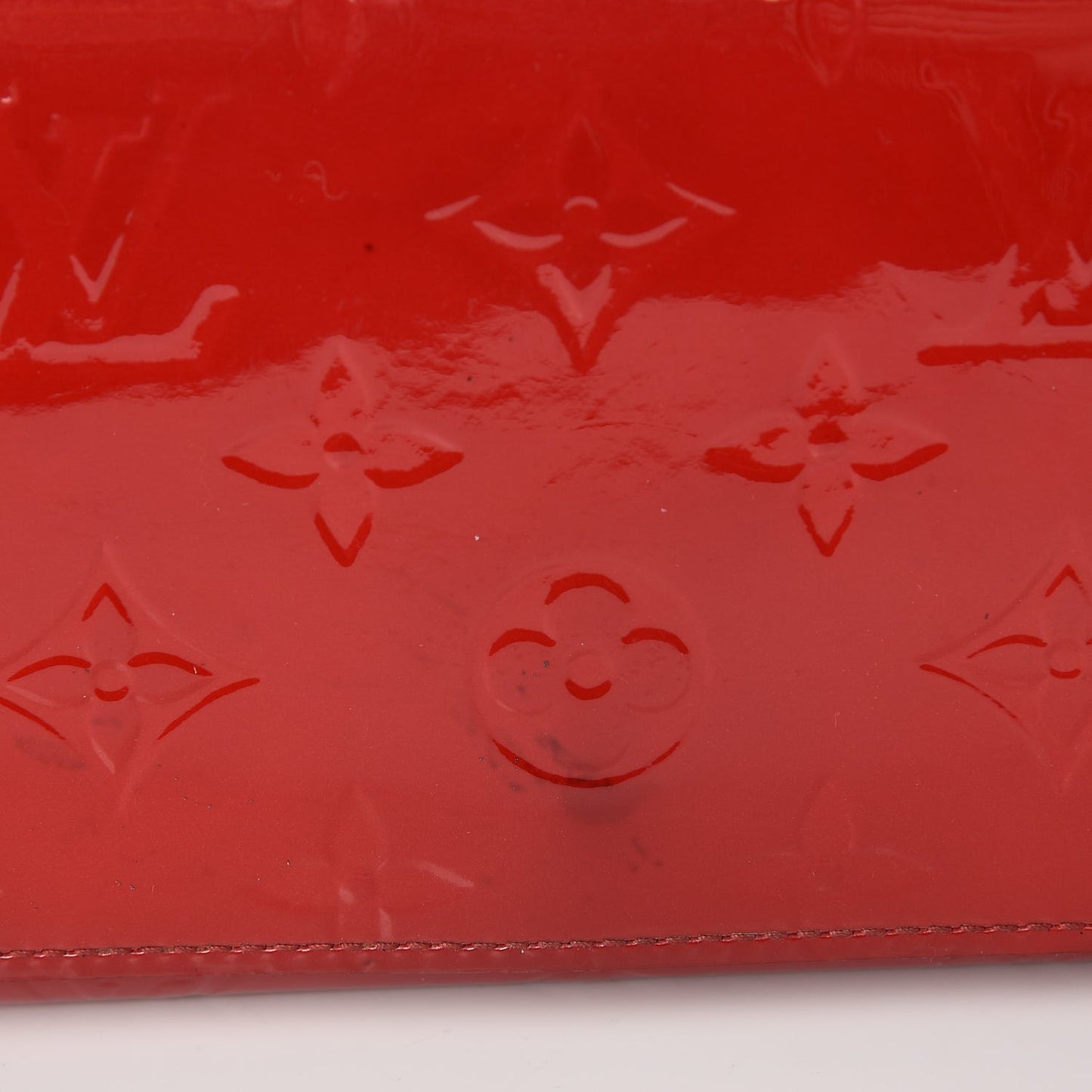 Vernis Chaine Wallet Cherry
