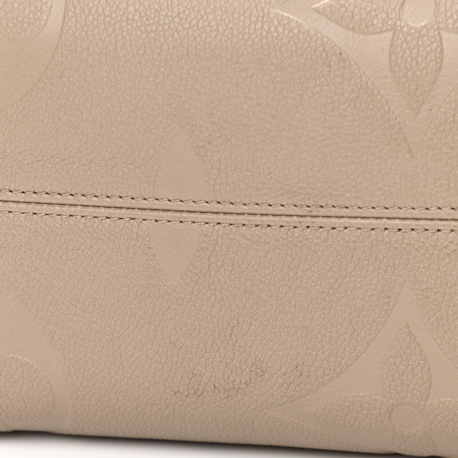 Louis Vuitton Empreinte Monogram Giant Onthego MM Tourterelle 17 of 17