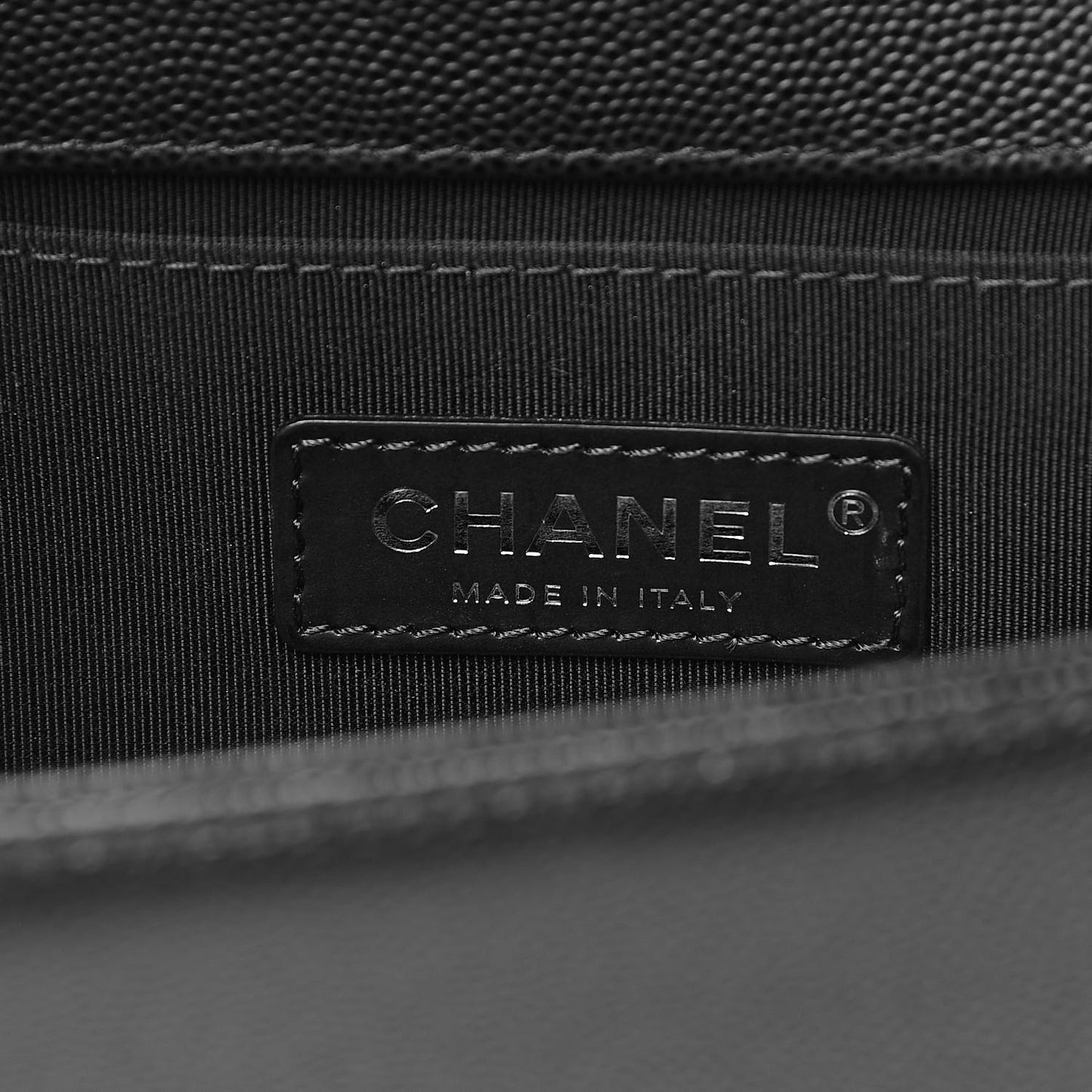 Caviar Chevron Quilted Medium Boy Flap Black