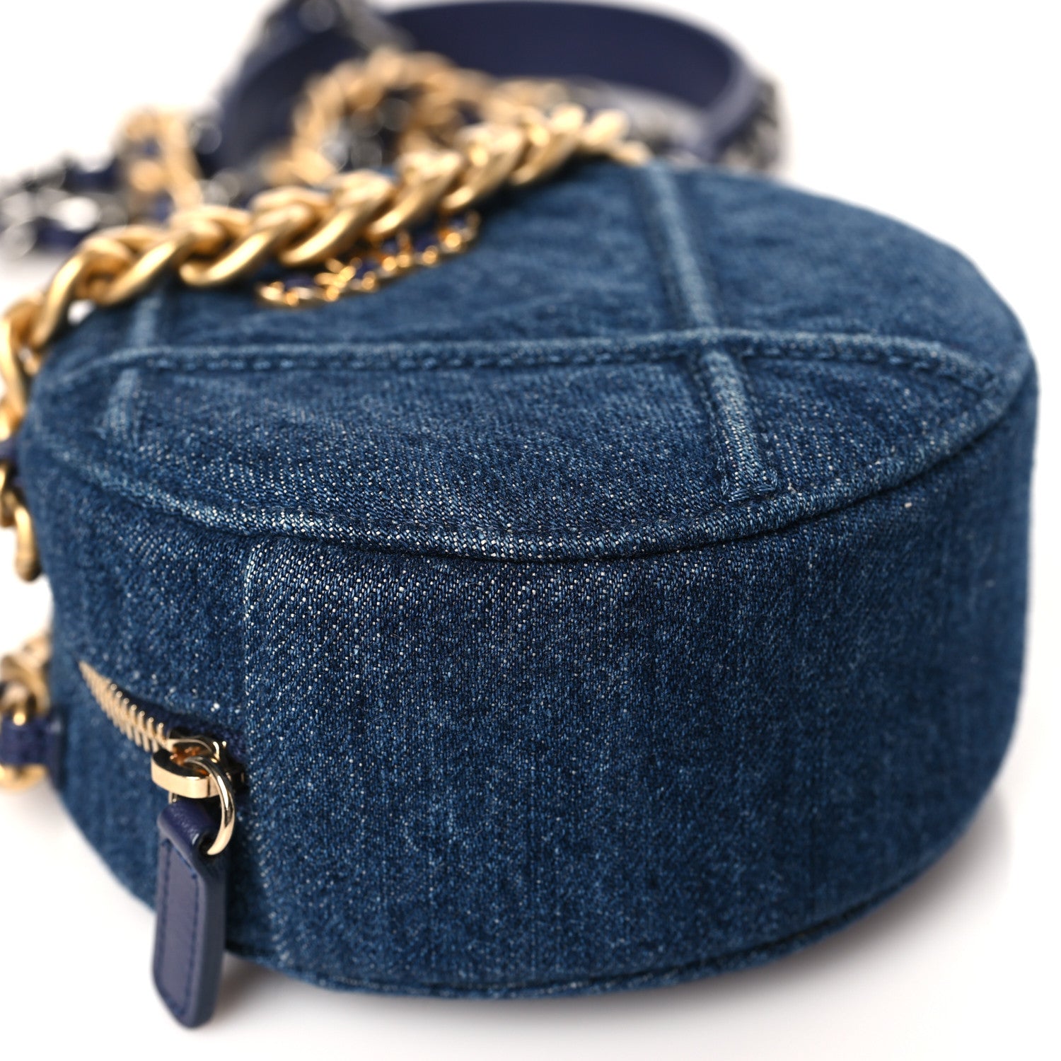 Chanel Denim Quilted Chanel 19 Round Clutch With Chain Blue 8 of 9