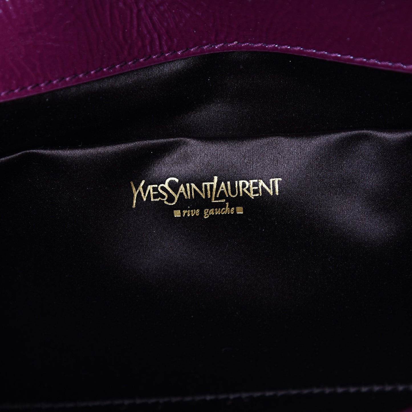 Textured Patent Calfskin Large Belle De Jour Clutch Berry