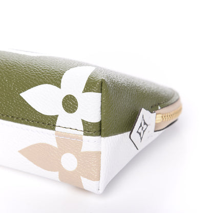 Louis Vuitton Monogram Giant Cosmetic Pouch Kaki 7 of 8