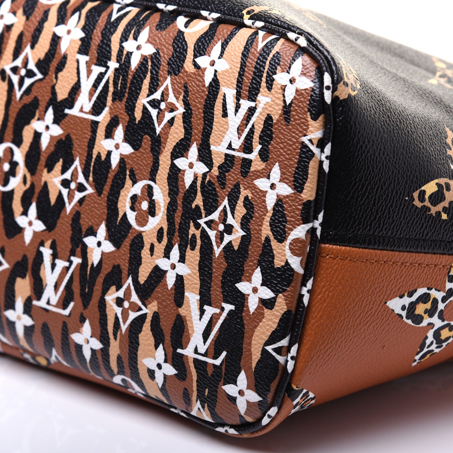 Monogram Giant Jungle Neverfull MM Black