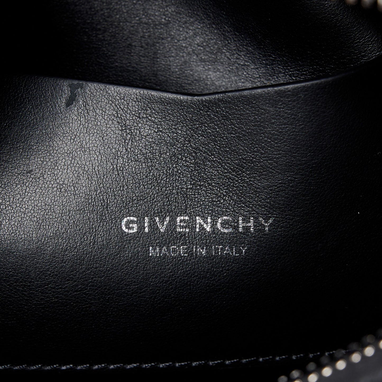 Smooth Calfskin Small Soft Antigona Black
