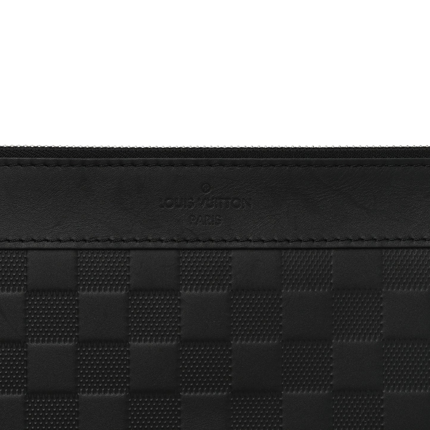 Damier Infini Discovery Pochette GM Onyx