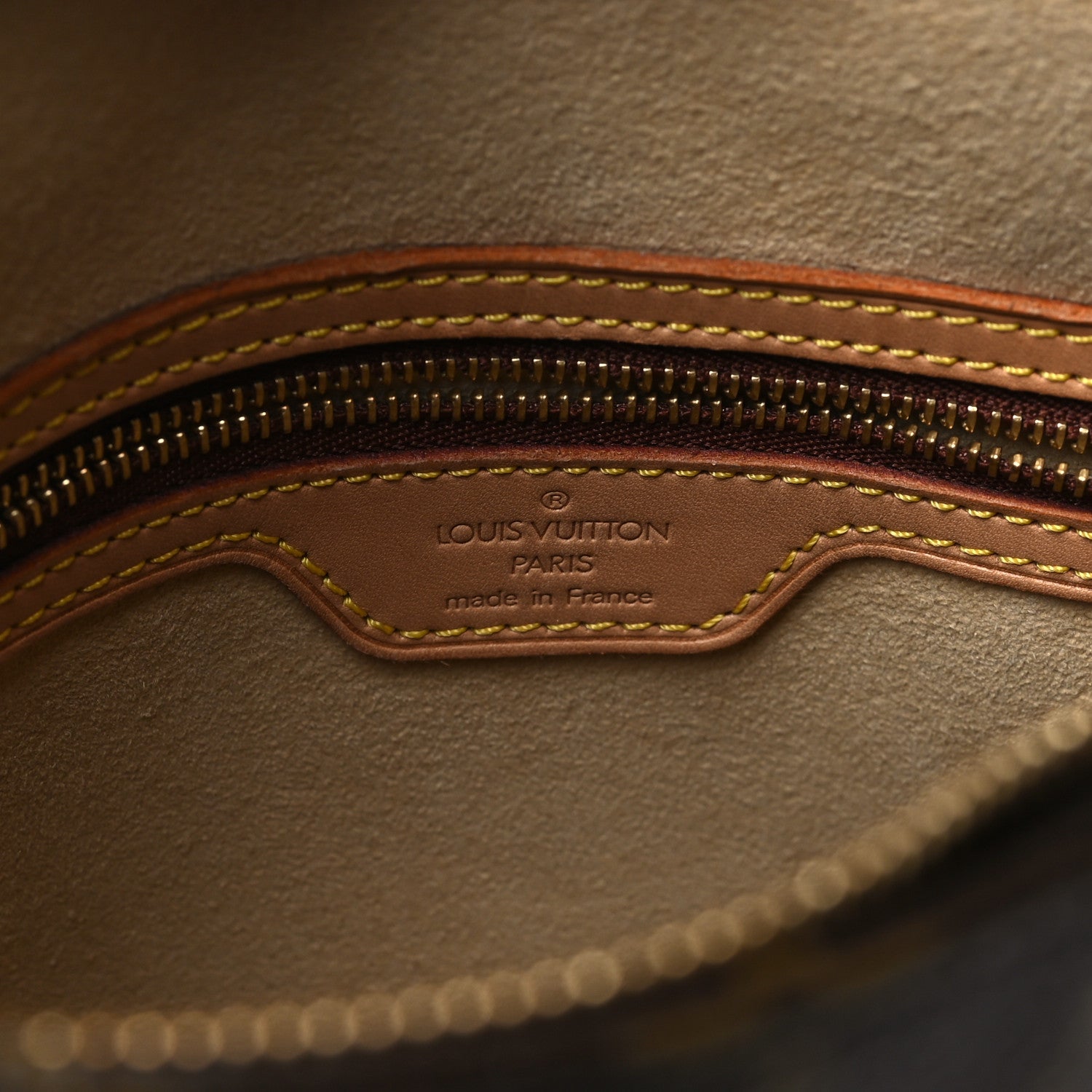 Louis Vuitton Monogram Looping GM 6 of 10
