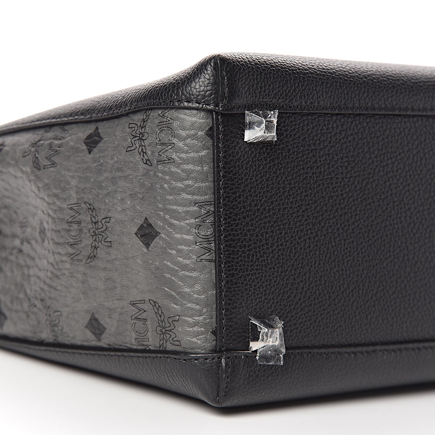 MCM Grained Calfskin Visetos Medium Sarah Hobo Black 9 of 10