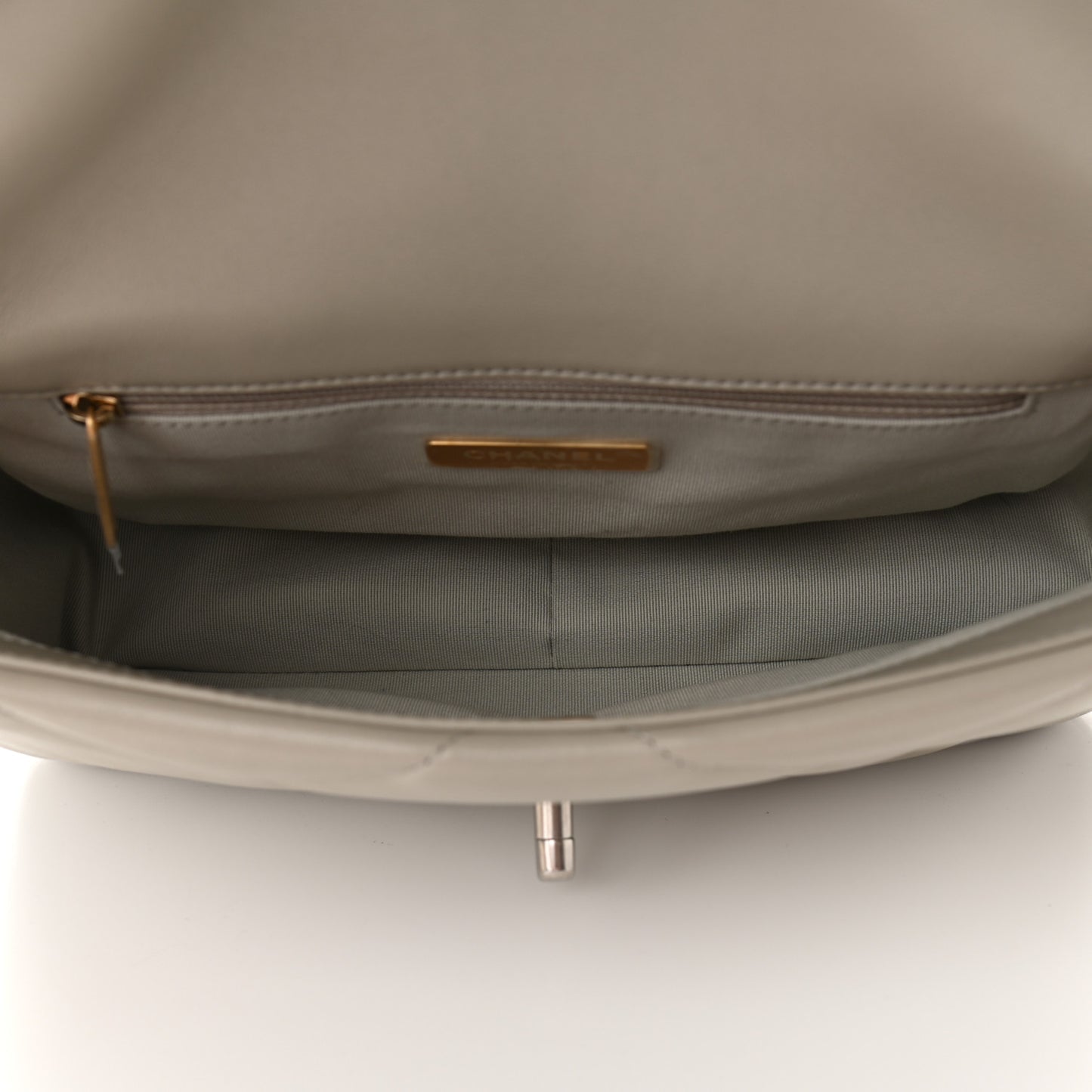 Lambskin Quilted Medium Chanel 19 Flap Grey